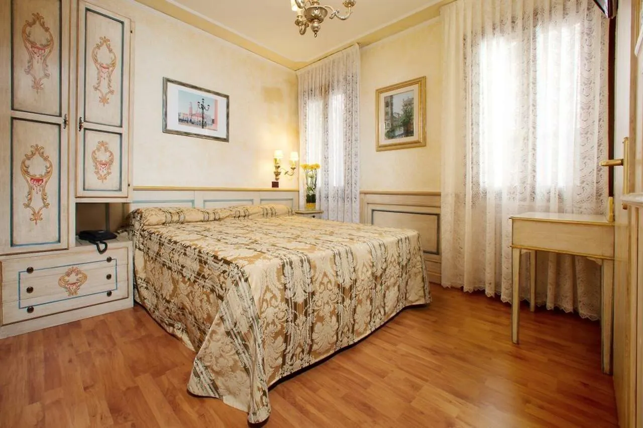Hotel Al Piave Wenecja 3*,